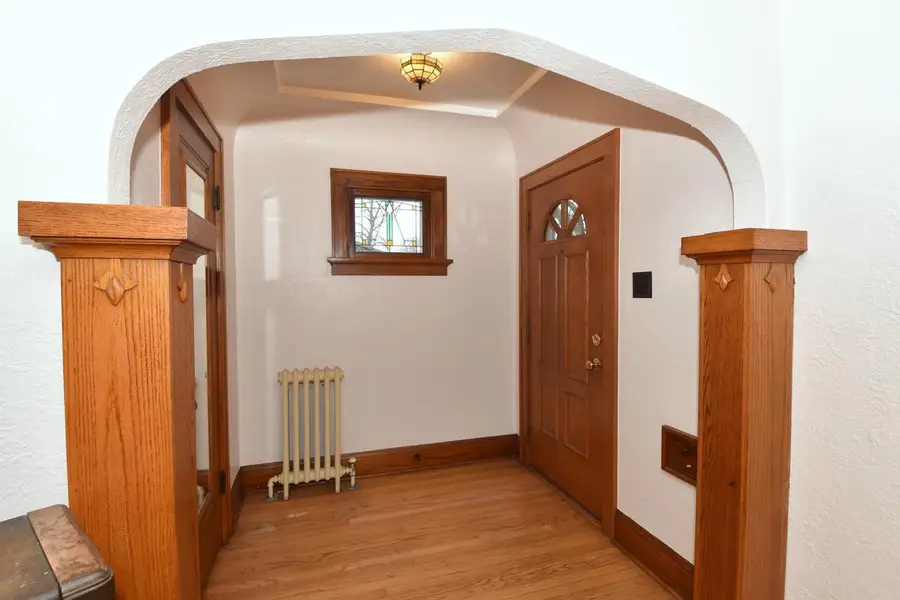 3777 S Ahmedi AVENUE, Saint Francis, WI 53235 - Image #2