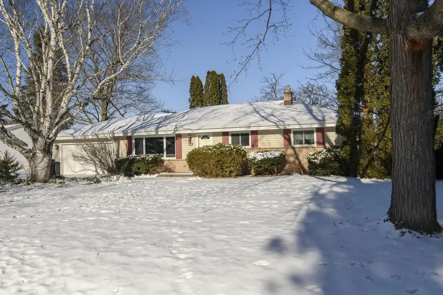 4980 W Willow ROAD, Milwaukee, WI 53223 - Image #2