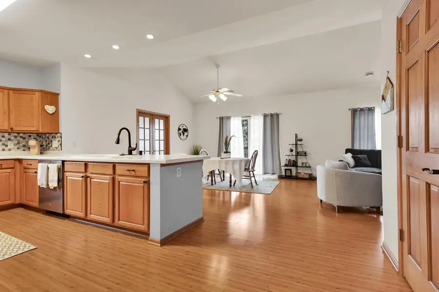 W170N5574 Ridgewood DRIVE, Menomonee Falls, WI 53051 - Image #2