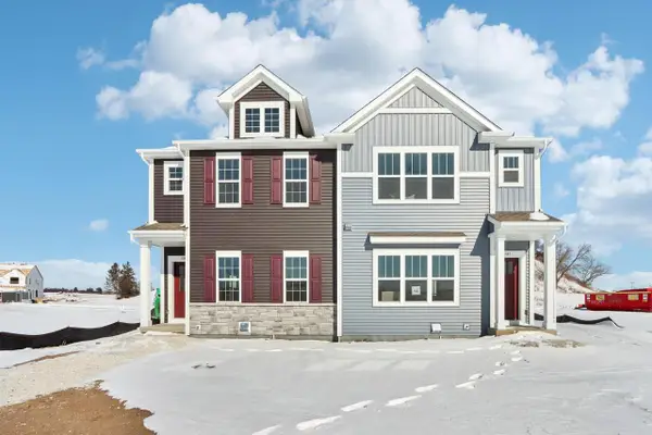 1498 Olde Highlander DRIVE, Oconomowoc, WI 53066