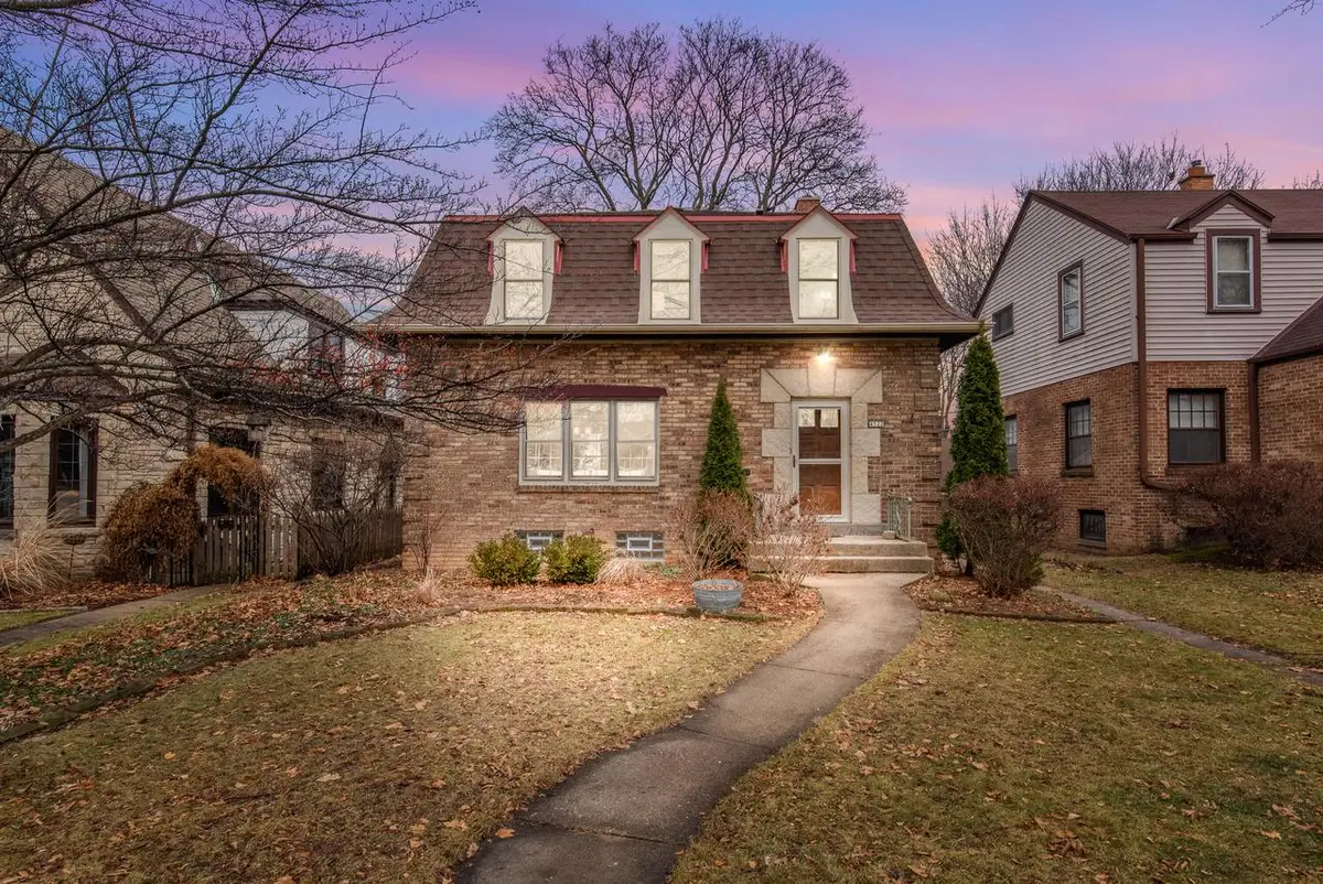 4522 N Marlborough DRIVE, Shorewood, WI 53211 - Image #1