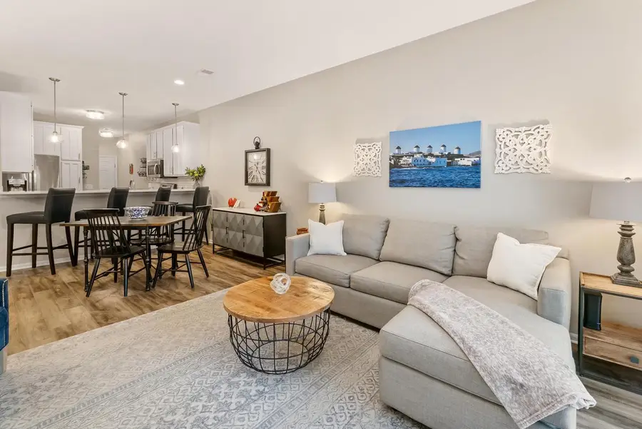 2175 Pine Ridge COURT #C, Grafton, WI 53024 - Image #2