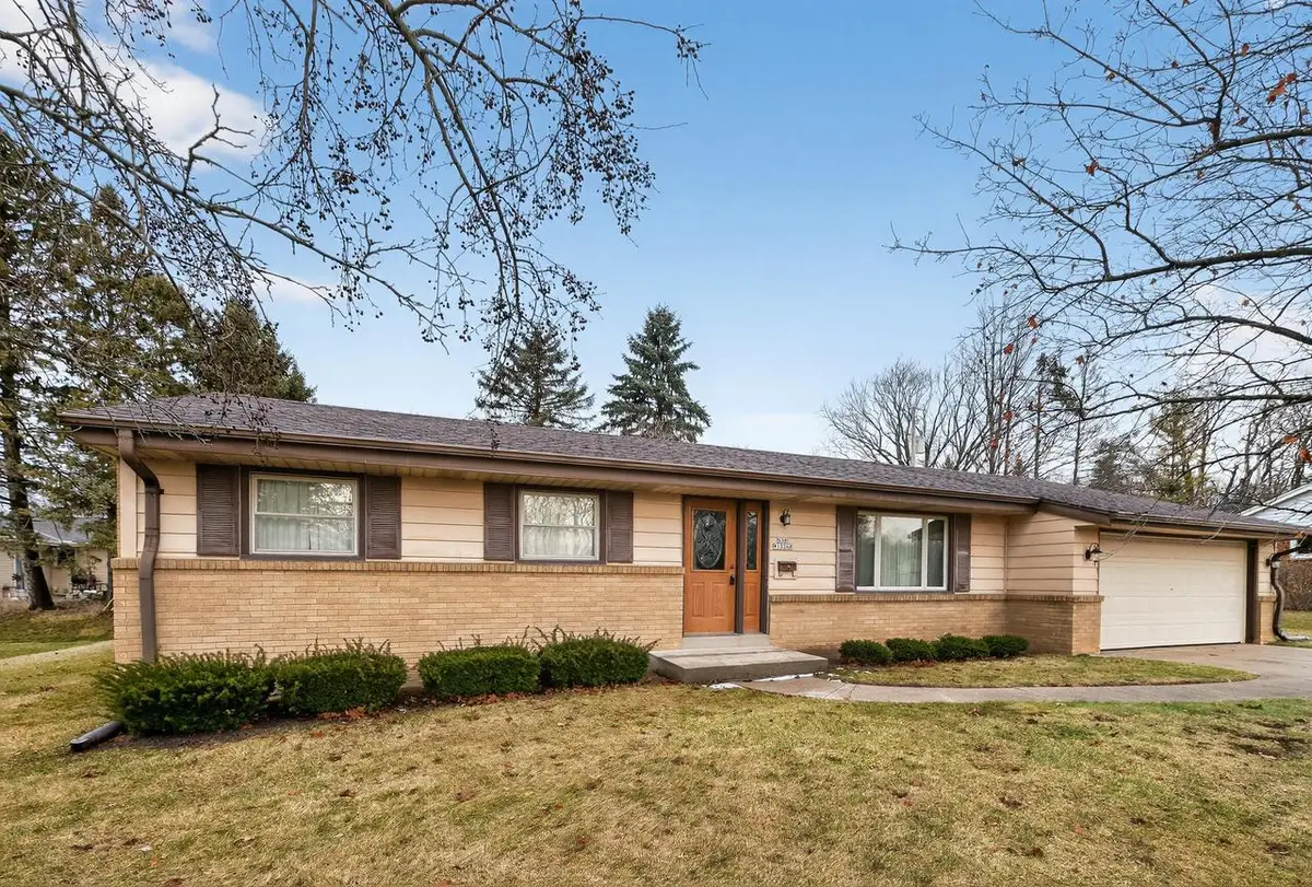 N90W18248 Lambs LANE, Menomonee Falls, WI 53051 - Image #1