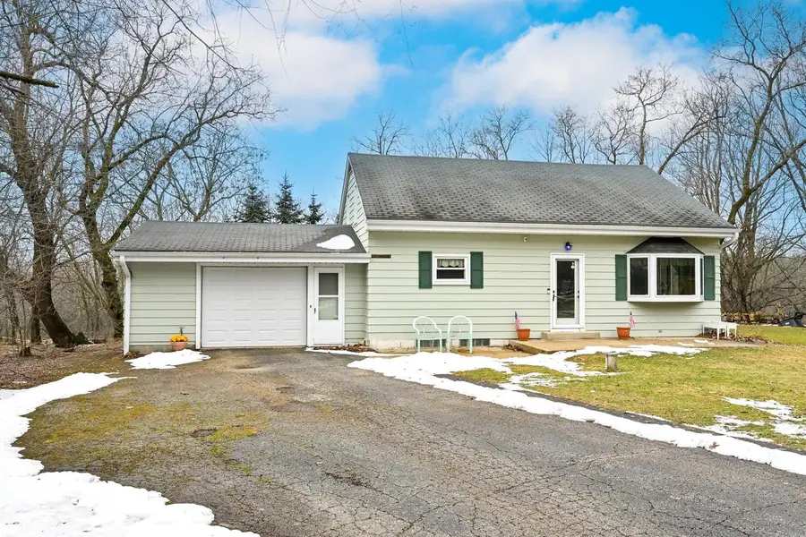 1601 Highland AVENUE, Hubertus, WI 53033 - Image #2