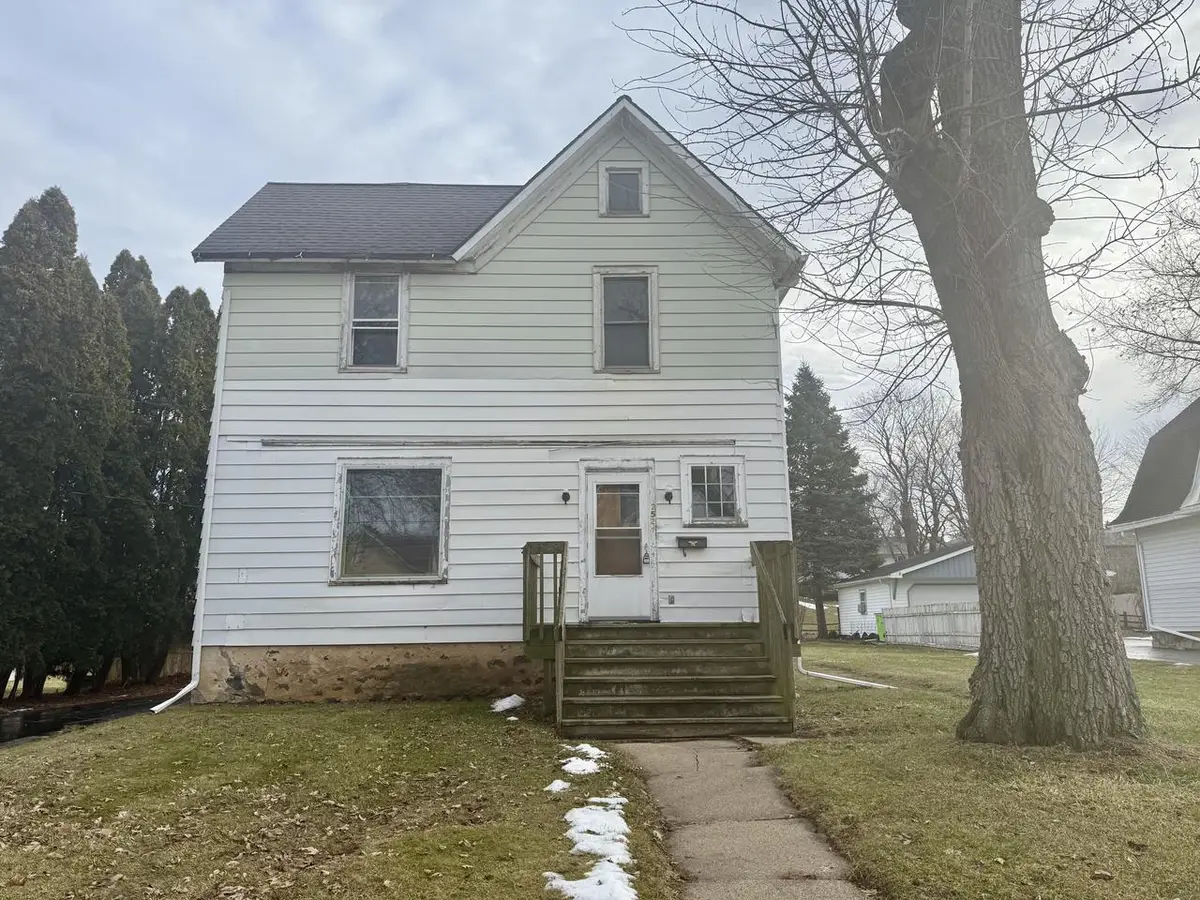 252 S Walnut STREET, Mayville, WI 53050 - Image #1