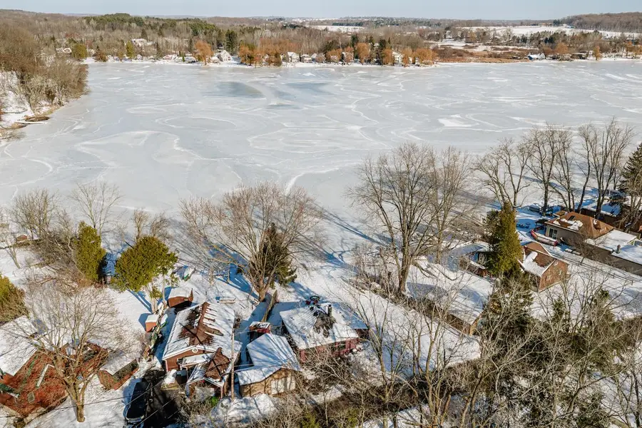 5040 Lakeview AVENUE, Hubertus, WI 53033 - #3