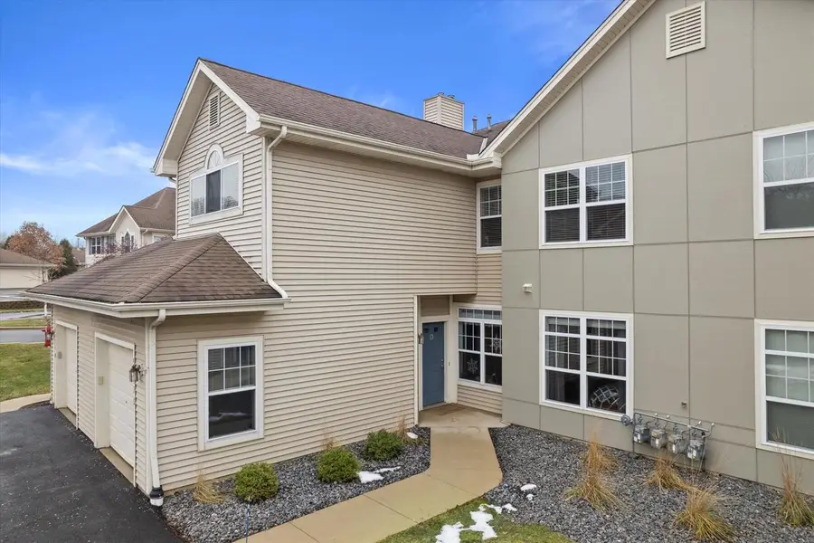 9337 S Cobblestone WAY #Unit D, Franklin, WI 53132 - Image #2