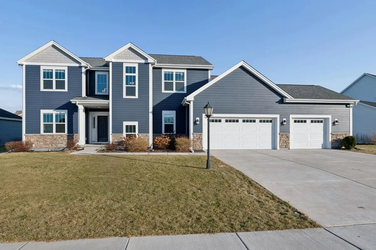 W139N6328 Bridal Wreath LANE, Menomonee Falls, WI 53051 - Image #1