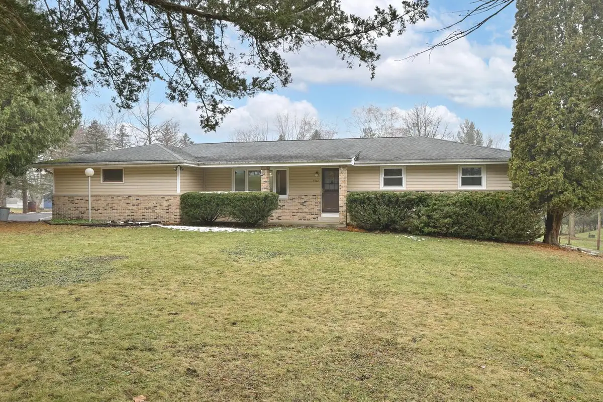 N5907 Aspen DRIVE, Burlington, WI 53105 - Image #1