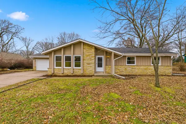 2504 N 112th STREET, Wauwatosa, WI 53226