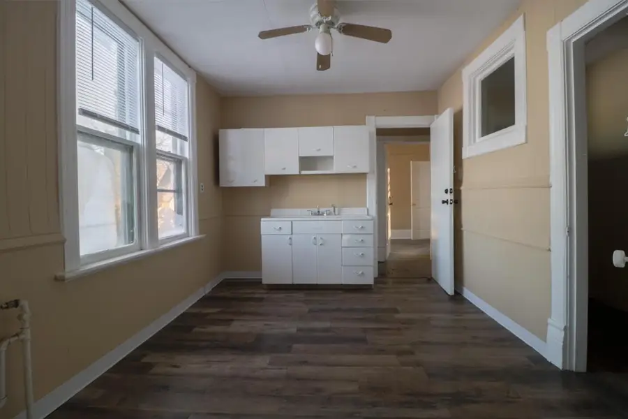 1801 W Meinecke AVENUE, Milwaukee, WI 53206 - #2