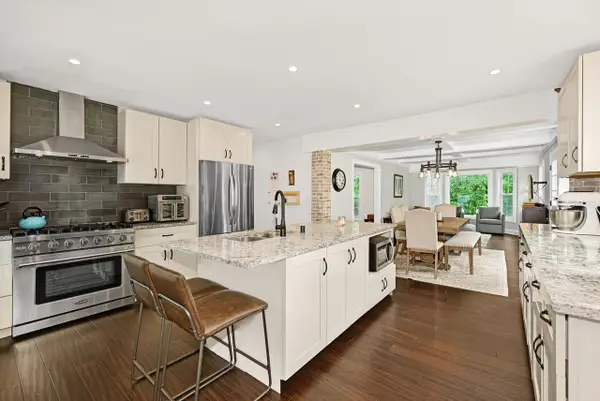 1005 Lone Tree ROAD, Elm Grove, WI 53122