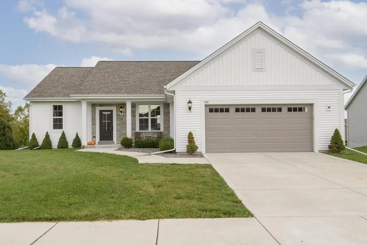 723 Belmont DRIVE, Watertown, WI 53094 - Image #1