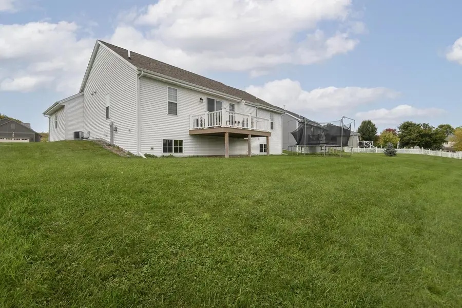 723 Belmont DRIVE, Watertown, WI 53094 - Image #2