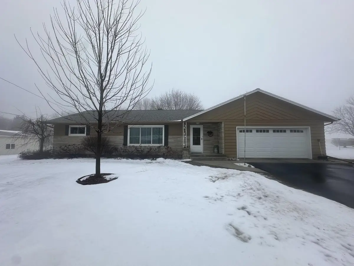 411 S 4th AVENUE, Saint Nazianz, WI 54232 - Image #1