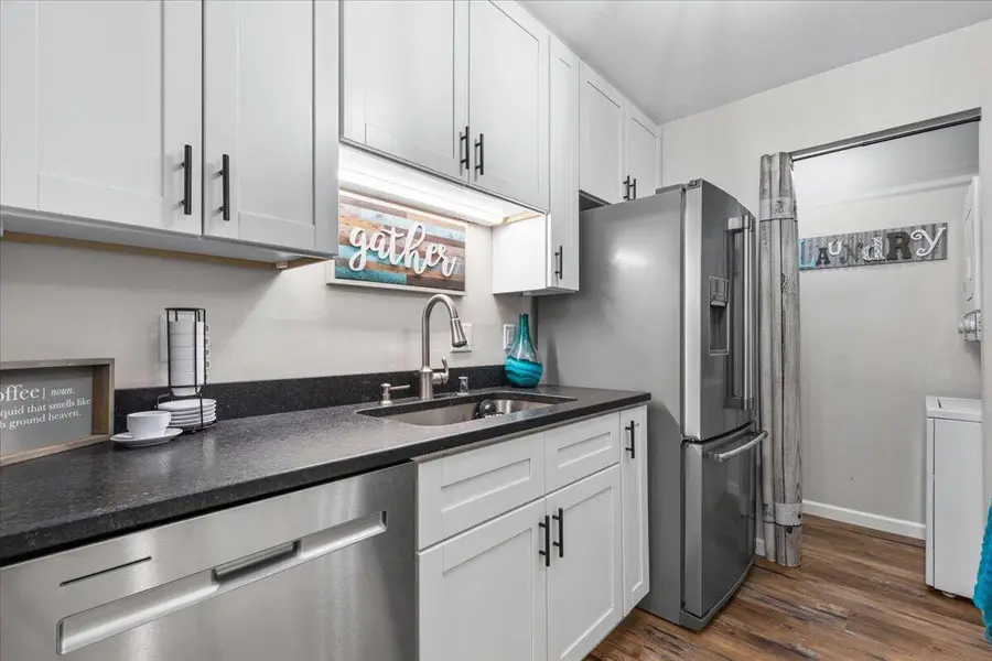 360 Park Hill DRIVE #G, Pewaukee, WI 53072 - Image #3