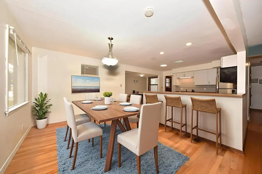 5607 N Argyle AVENUE, Glendale, WI 53209 - Image #2