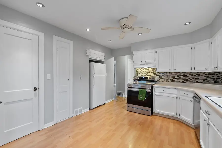 7561 W Beloit ROAD, West Allis, WI 53219 - Image #3