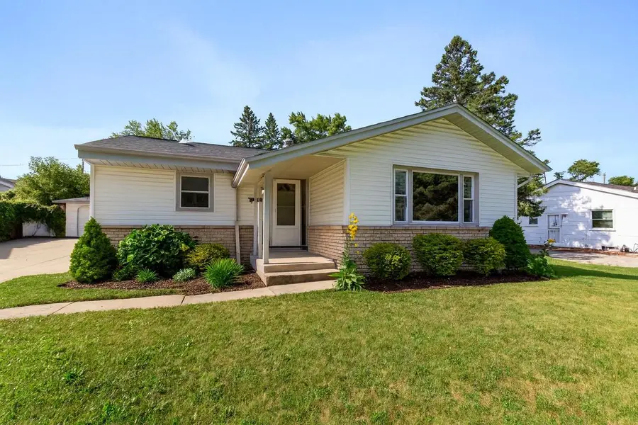 9313 W Clovernook STREET, Milwaukee, WI 53224 - Image #2