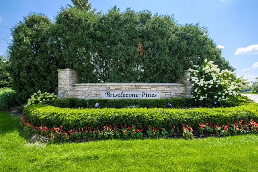 1403 E Bristlecone DRIVE, Hartland, WI 53029 - Image #3