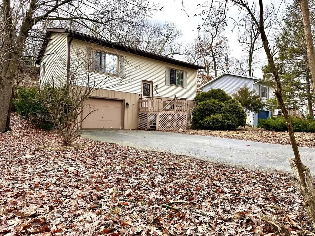 29933 Greenleaf DRIVE, Burlington, WI 53105 - Image #1