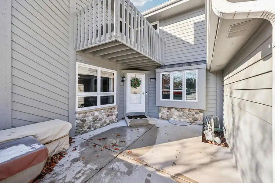 15630 W Ridge ROAD, New Berlin, WI 53151 - Image #2