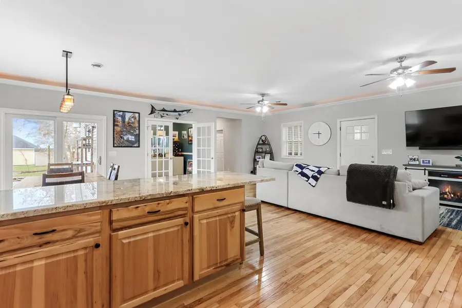 163 Fontana AVENUE, Fontana, WI 53125 - Image #2