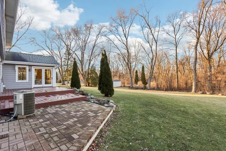 16000 W Monterey DRIVE, New Berlin, WI 53151 - Image #2