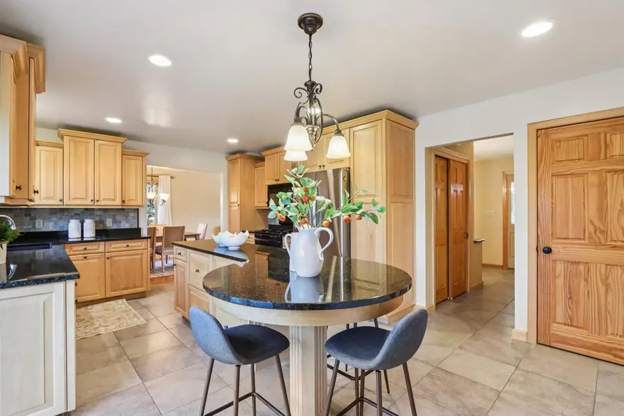 16000 W Monterey DRIVE, New Berlin, WI 53151 - Image #3