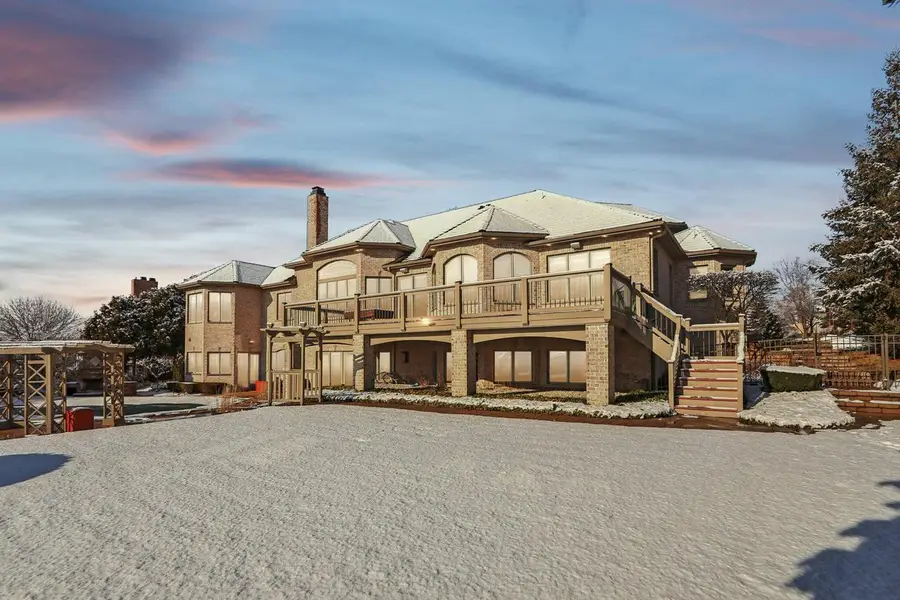 1701 E Bristlecone DRIVE, Hartland, WI 53029 - Image #2