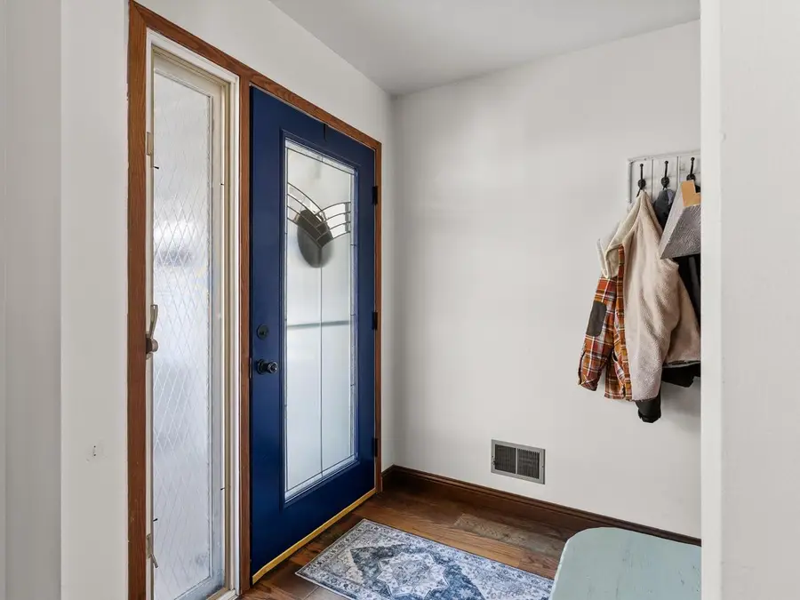 2440 Victoria DRIVE, Manitowoc, WI 54220 - Image #3