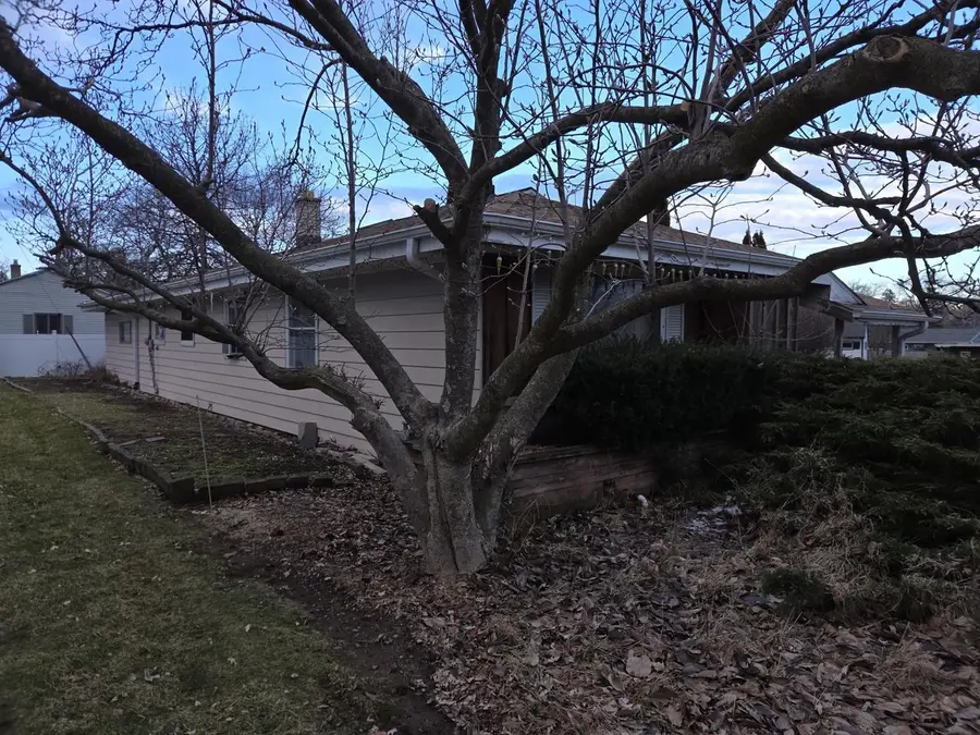 8481 N 52nd STREET, Brown Deer, WI 53223 - Image #3