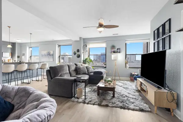 606 W Wisconsin AVENUE #802, Milwaukee, WI 53203