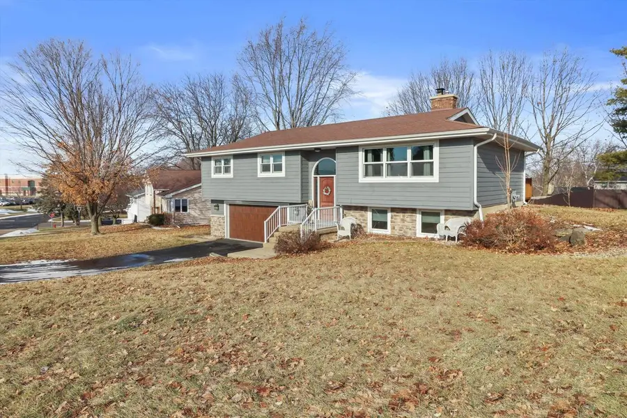 105 Winston WAY, Waunakee, WI 53597 - Image #3