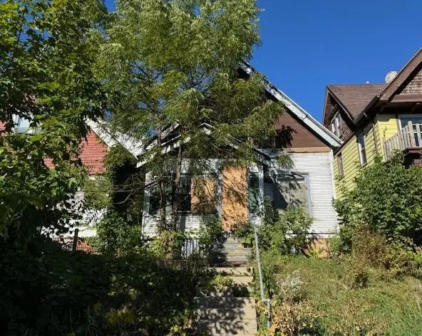 3179 N 14th STREET, Milwaukee, WI 53206