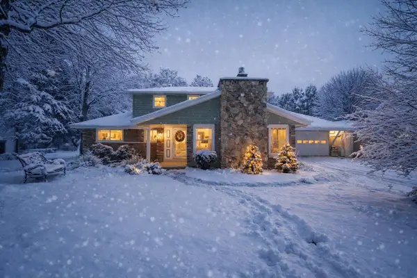 3267 W Skamra AVENUE, Franklin, WI 53132