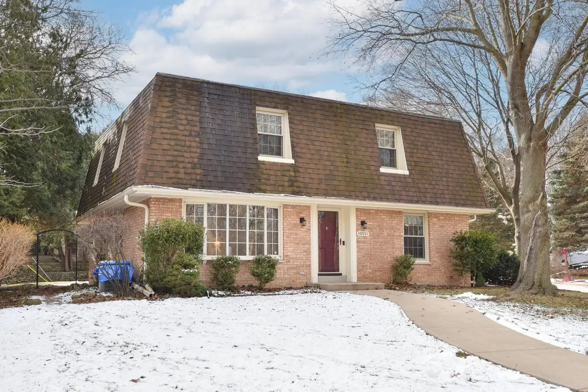 10551 W Keefe AVENUE, Wauwatosa, WI 53222 - Image #1
