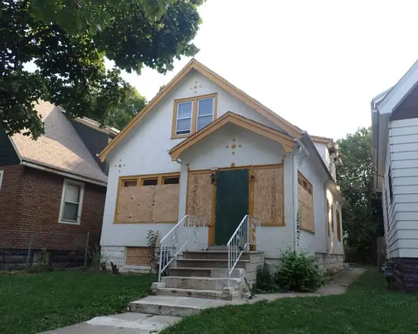 3528 N 15th STREET, Milwaukee, WI 53206