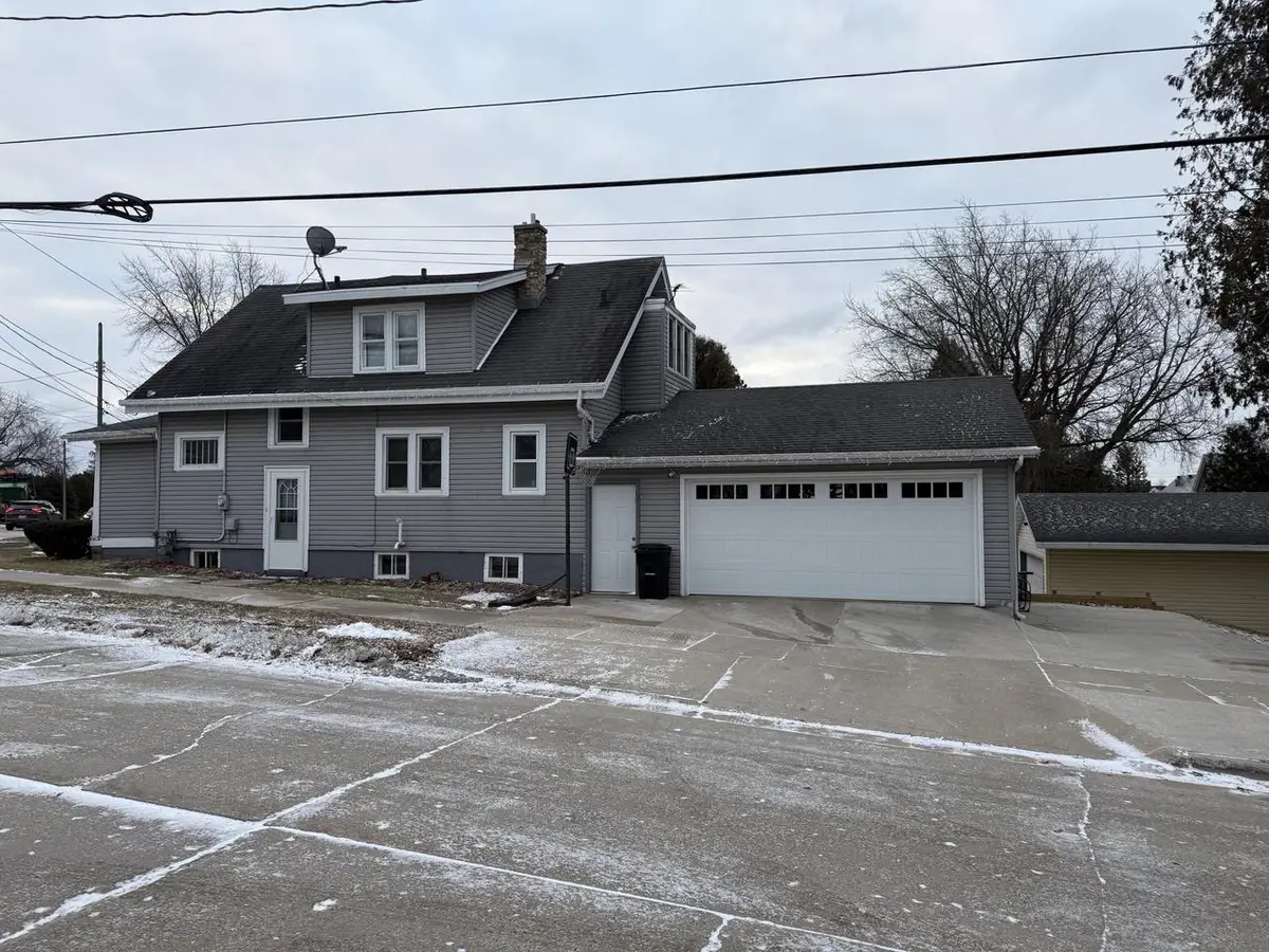 2324 Forest AVENUE, Two Rivers, WI 54241 - #1