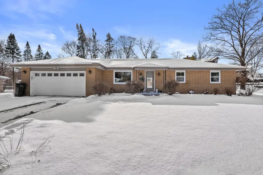 2621 S Seymour PLACE, West Allis, WI 53227 - Image #2