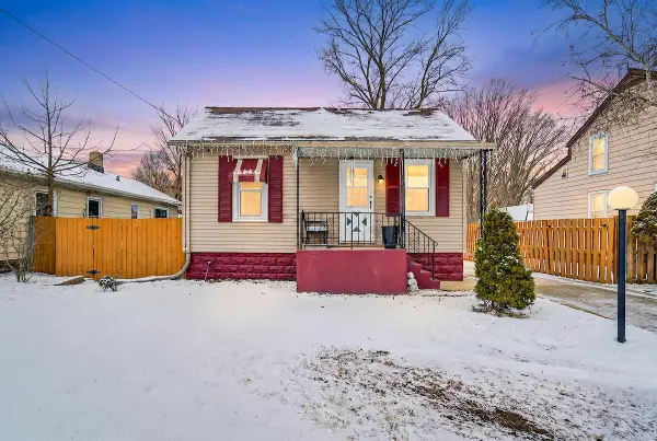 1006 83rd STREET, Kenosha, WI 53143