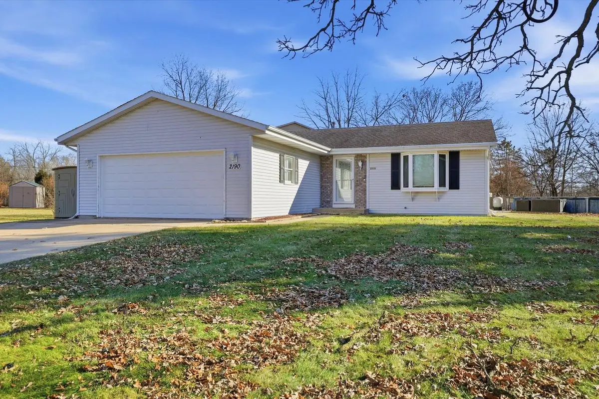2190 North Shore DRIVE, East Troy, WI 53120 - Image #1