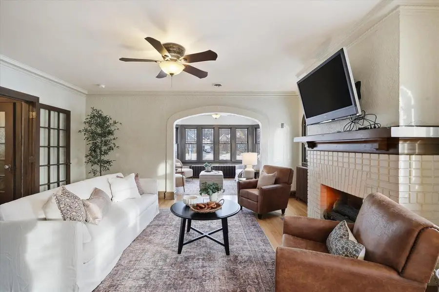 4101 N Morris BOULEVARD, Shorewood, WI 53211 - #2