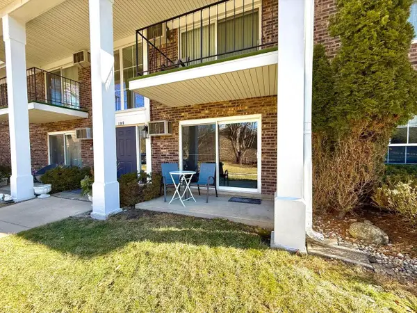 108 Evelyn LANE #Unit B, Lake Geneva, WI 53147