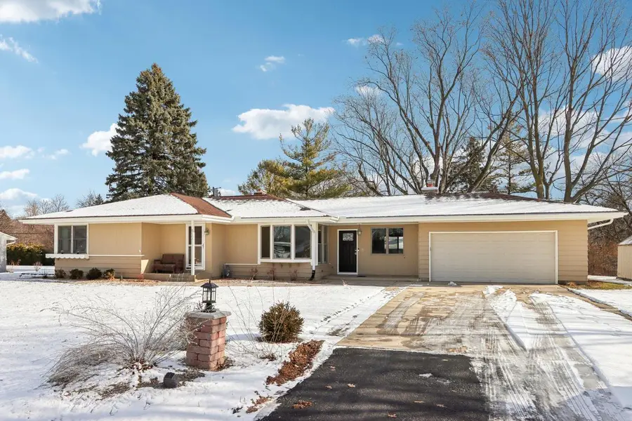 860 Anthony LANE, Brookfield, WI 53045 - Image #3