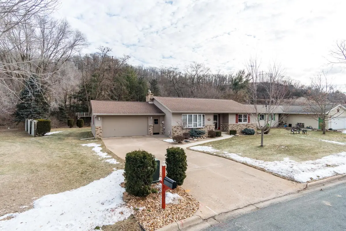 632 Herman COURT, Onalaska, WI 54650 - Image #1