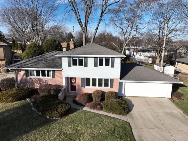 1704 Oak STREET, South Milwaukee, WI 53172