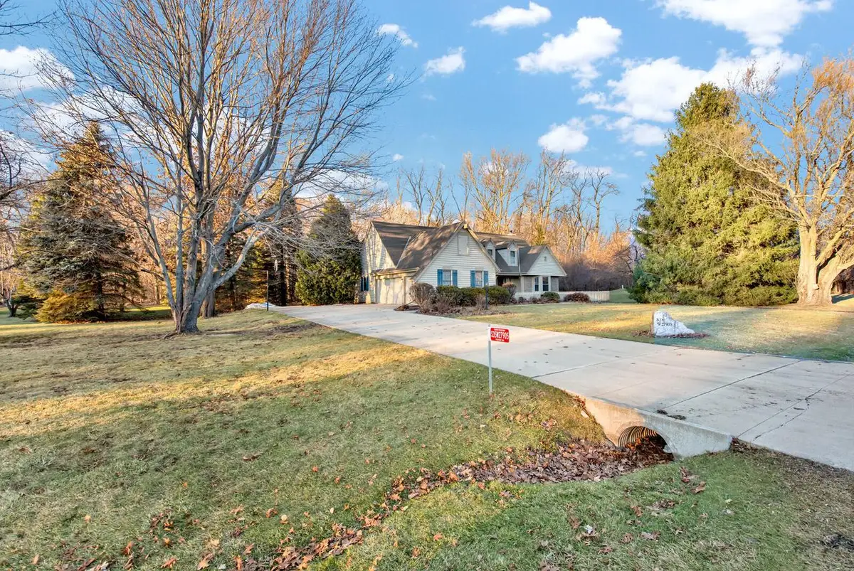 S35W27905 Pheasant RUN, Waukesha, WI 53189 - Image #1