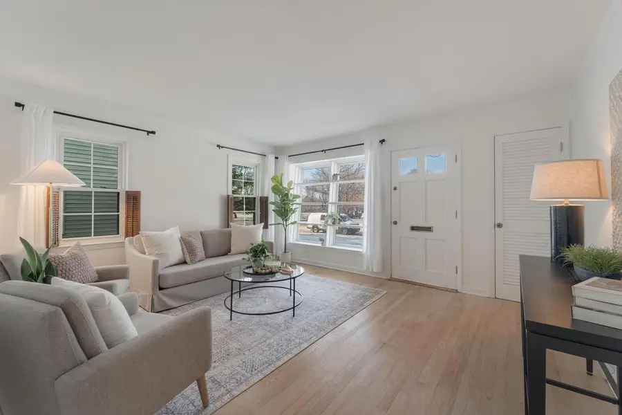 4706 N Hollywood AVENUE, Whitefish Bay, WI 53211 - #3