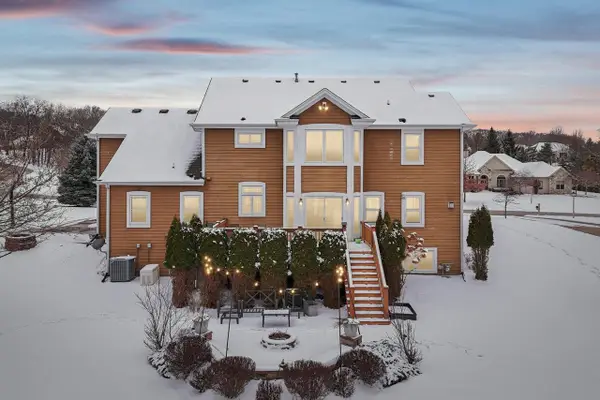 W291N4174 Prairie Wind CIRCLE S, Pewaukee, WI 53072